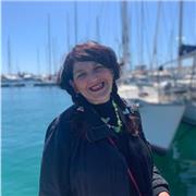 Insegnante abilitata con esperienza pluriennale appassionata di letteratura